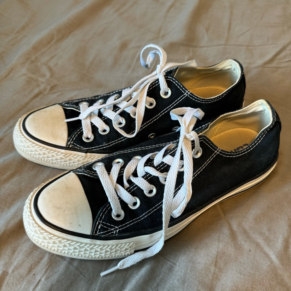 Converse Low Tops
